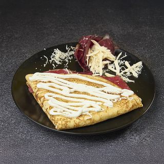 Slana palačinka sa pršutom, kačkavaljem i pavlakom