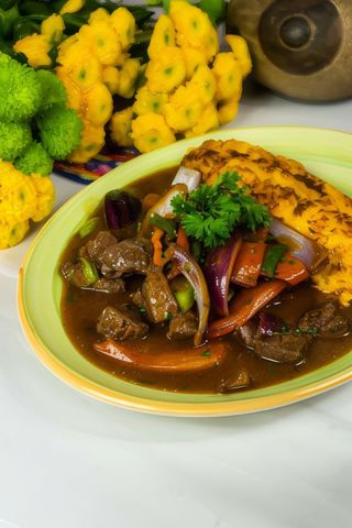 Tacu Tacu Con Lomo Saltado