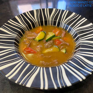 Manzo con curry rosso e latte di cocco