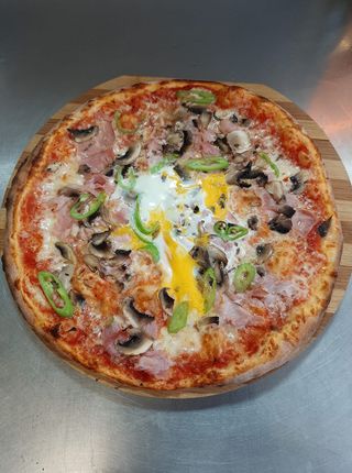 Пица Капричоза (490г)