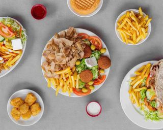 3 Platos Kebab Con Patatas Fritas O Arroz + Refresco 1.5L