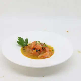 35 Tartare salmone