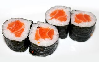 145. Hosomaki Sake Maki