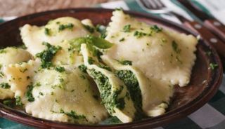 Ravioli Caseros Rellenos De Espinacas