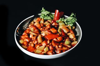 ქათმის ხორცი "გუმბაო" არაქისით, F3