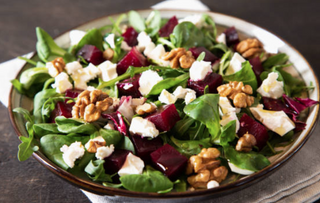 Ensalada + Ración + Bebida