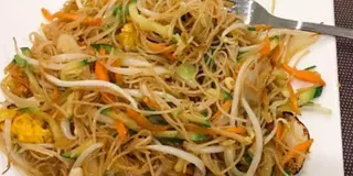35. Spaghetti di soia con gamberi
