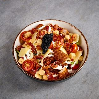 Ensalada César de pechuga crunchy