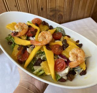 Ensalada di Mango y Gamberi