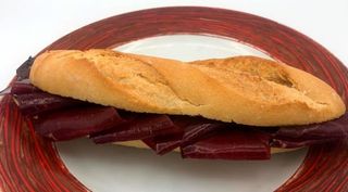 Bocadillo De Cecina De León