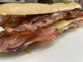 Bocata 3 Con Patatas Y Bebida
