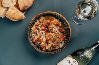 შქმერული ნიორწყლით სოფლის