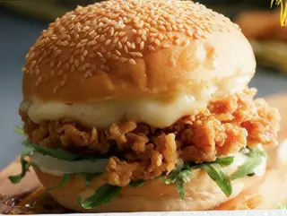 Hamburguesa De Pollo Apanado