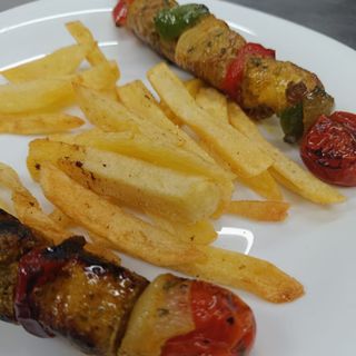 Pinxos amb patates / pinchos con patatas 