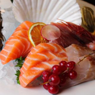 704. Sashimi royal**