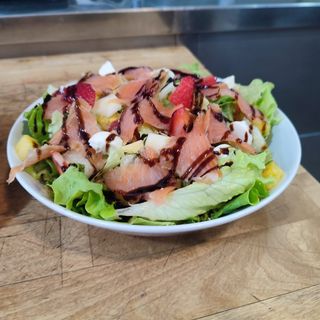 Salada com Salmão