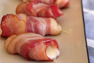 Pancetta nostrana, mozzarella fior di latte e pomodori