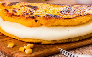 Cachapa Con Queso De Mano Doble (1 Ud.)