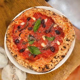 Pizza Napoletana (33 Cm.)