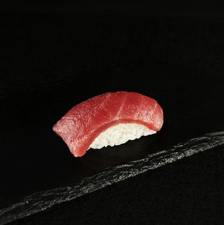 Nigiri Tekka