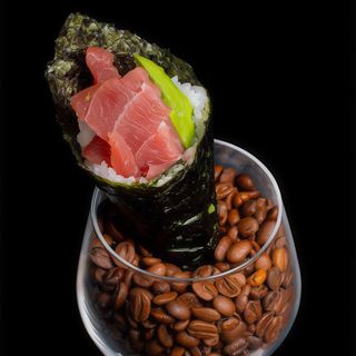 48. Temaki Tuna