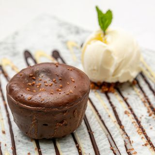 Coulant de chocolate con helado de vainilla