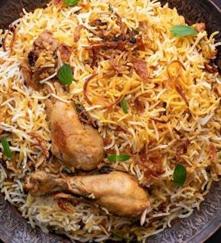 Biryani con pollo