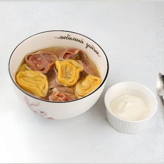 Пельмени цветные с бульоном (180г)