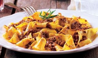 PAPPARDELLE AL RAGU' DI CERVO 2porz.= 600g (5271)