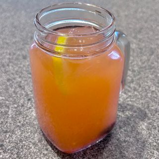 Limonata homemade ai frutti rossi