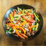 80. Свински лентички със зеленчуци (700г)