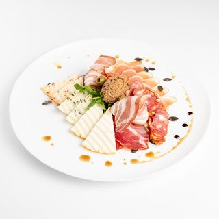 Hladni pladanj ,,August'' za dvije osobe