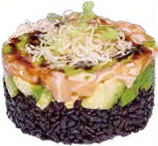 Tartar De Salmón Aguacate Y Arroz Negro