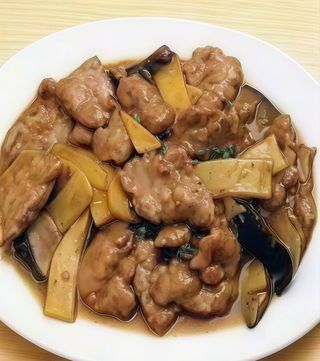 Maiale con Funghi e Bambù