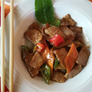 37 Vitello in salsa piccante