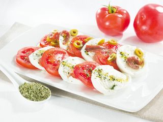 Insalata mozzarella e alici