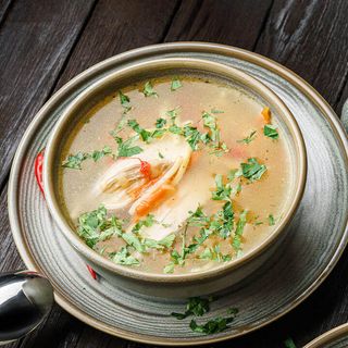 Zeamă cu taiței de casă