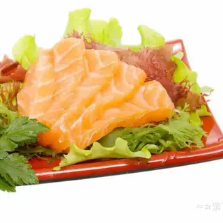 105.  Sashimi Salmón (9 Pzs.)