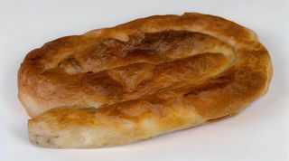 Rolani burek s mesom