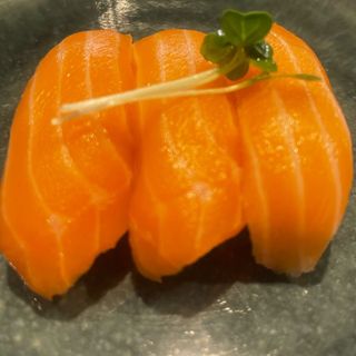 NIGIRI SAUMON BRAISÉ