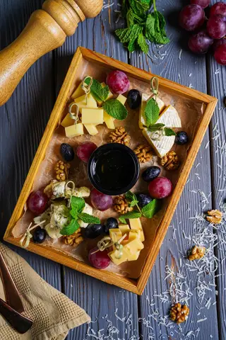 Сырное плато (300г)
