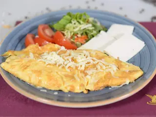 Omlet sa sirom
