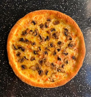 Грибная пицца