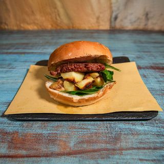 3. Burger Mountain con jalapeno