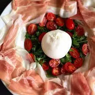 Burrata, crudo e pomodorini