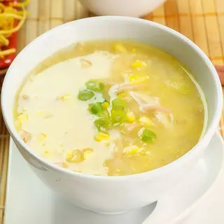 Sopa De Maíz Con Carne De Cangrejo