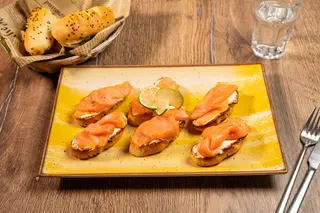Bruschette cu somon 