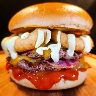 Onion Bulls + Batata Frita