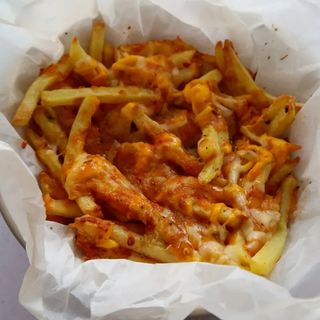 Patatas Con Queso Gratinado