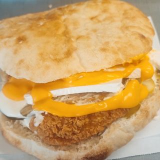 Crispy sandwech cu cascaval